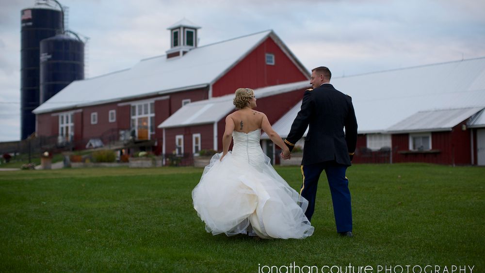 Iconic red barn creates a charming yet rustic ambiance at Boyden Farm. photo credit Jonothan Couture Photography